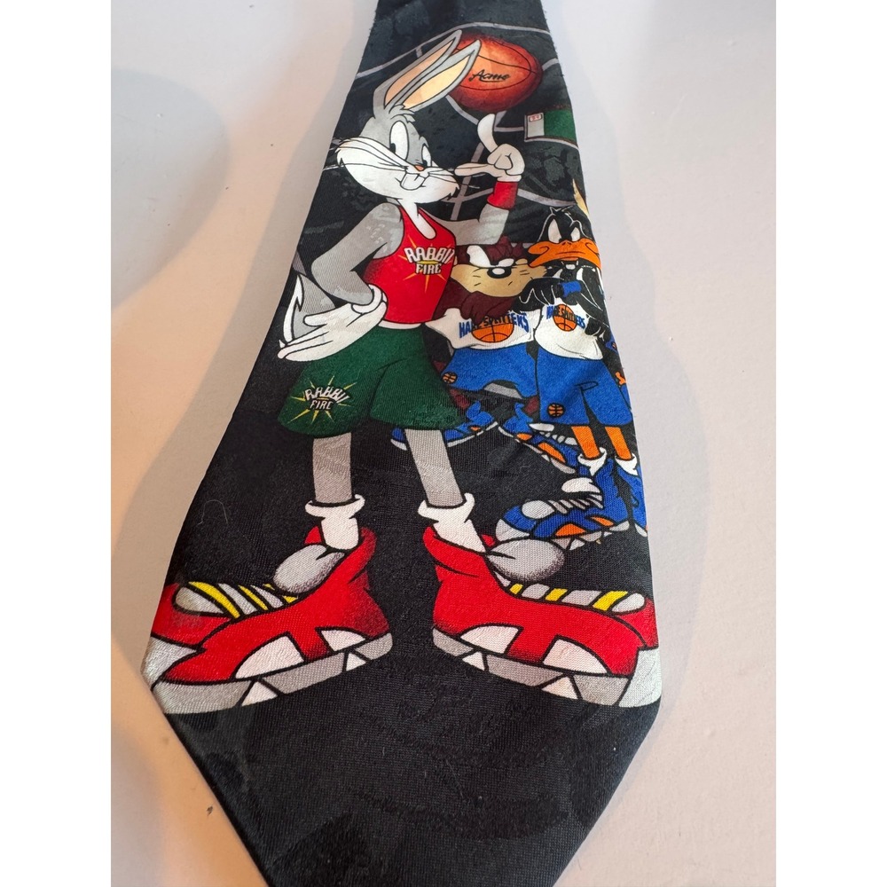 Vintage 1997 Looney Tunes Basketball Bugs Bunny Taz Rabbit Fire Necktie
